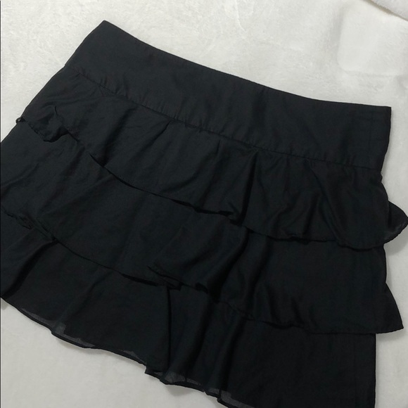 EXPRESS BLACK RUFFLE MINI SKIRT SIZE 6 - Picture 4 of 9